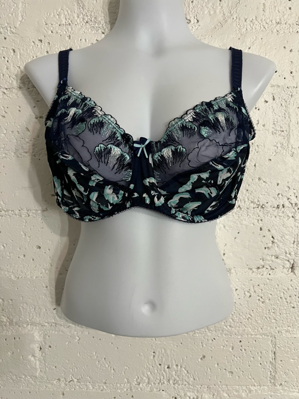 Fantasie Bra 40DD Blue Floral Lace Sheer Seamed Cups Adj Straps BV4